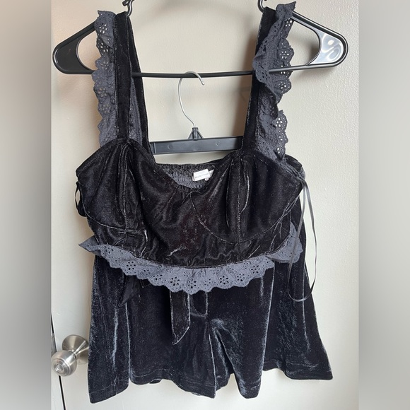 Skylar+Madison 2 Piece Velvet Set - Picture 3 of 3